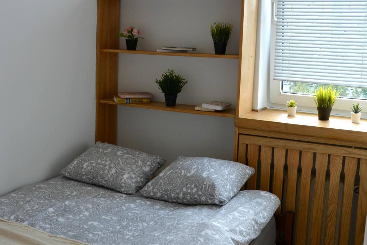 Ohmyhome - Sunny Apartment In City Center Varsovie Extérieur photo